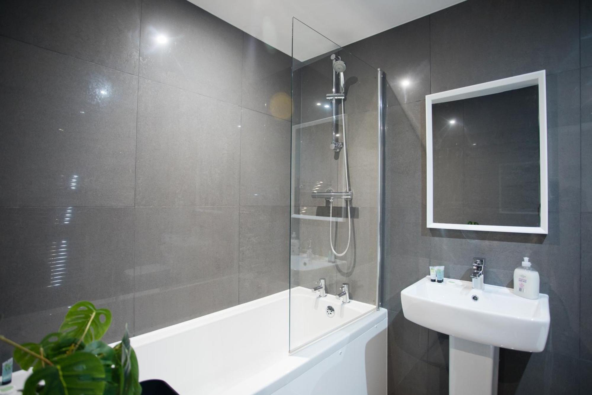 Sea Air - 2 Bedrooms - Parking - Mins To Beach Bournemouth Esterno foto